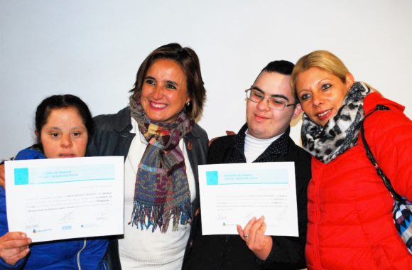 Entrega de certificados Promover en Estación Juárez Celman (4)
