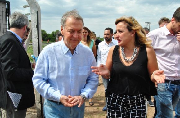 Junto al gobernador de Córdoba, Juan Schiaretti inauguramos una nueva obra de perforación. Dicha construcción tiene por objeto mejorar la provisión de agua potable a los vecinos de nuestra ciudad.